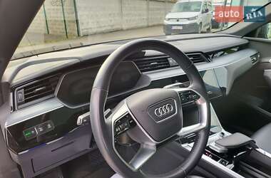 Внедорожник / Кроссовер Audi e-tron 2020 в 