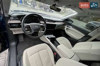 Внедорожник / Кроссовер Audi e-tron 2019 в 