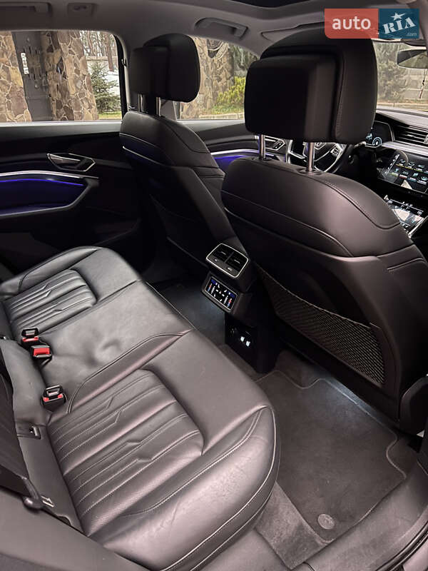 Позашляховик / Кросовер Audi e-tron 2019 в Львові