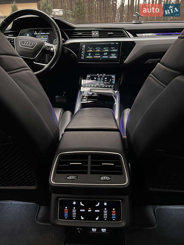Позашляховик / Кросовер Audi e-tron 2019 в Львові