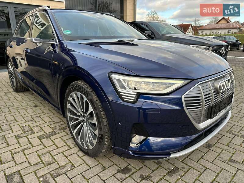 Позашляховик / Кросовер Audi e-tron 2019 в Ужгороді