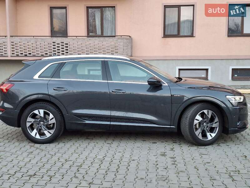 Внедорожник / Кроссовер Audi e-tron 2020 в Ужгороде