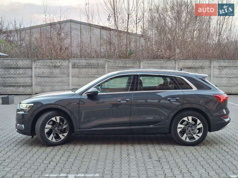 Внедорожник / Кроссовер Audi e-tron 2020 в Ужгороде