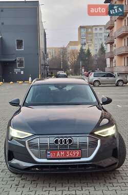 Внедорожник / Кроссовер Audi e-tron 2020 в 