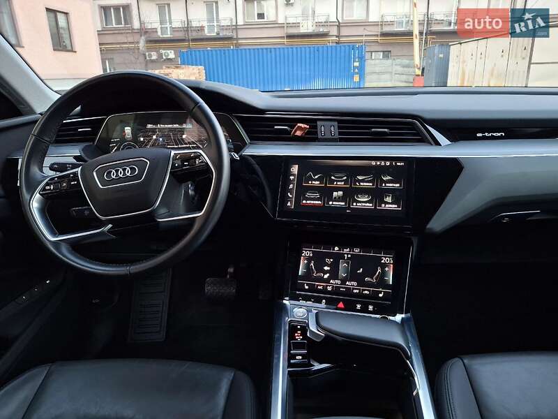 Внедорожник / Кроссовер Audi e-tron 2020 в Ужгороде