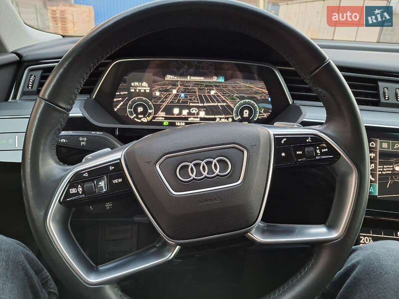 Внедорожник / Кроссовер Audi e-tron 2020 в Ужгороде