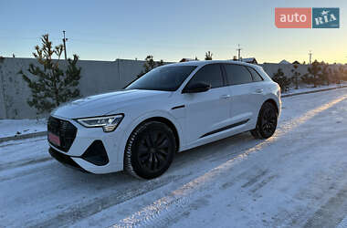 Внедорожник / Кроссовер Audi e-tron 2022 в Ровно