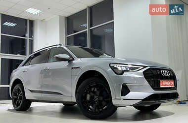 Внедорожник / Кроссовер Audi e-tron 2020 в 
