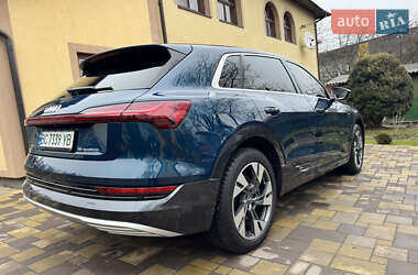 Внедорожник / Кроссовер Audi e-tron 2020 в 