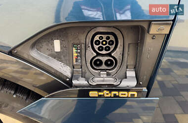Внедорожник / Кроссовер Audi e-tron 2020 в 