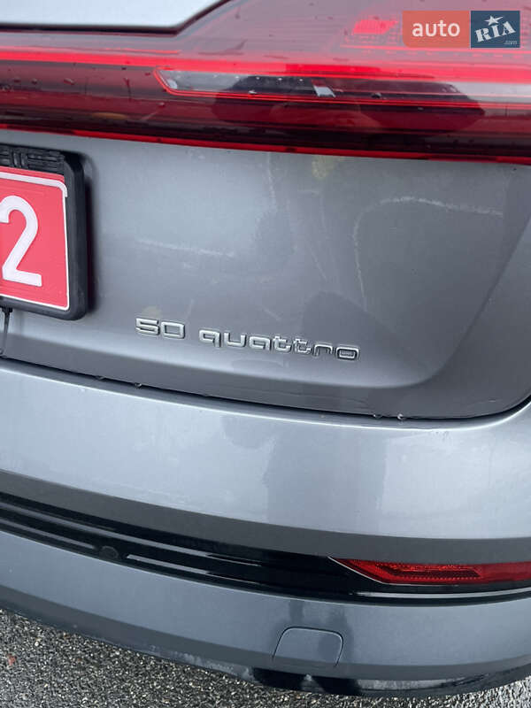 Внедорожник / Кроссовер Audi e-tron 2020 в Киеве