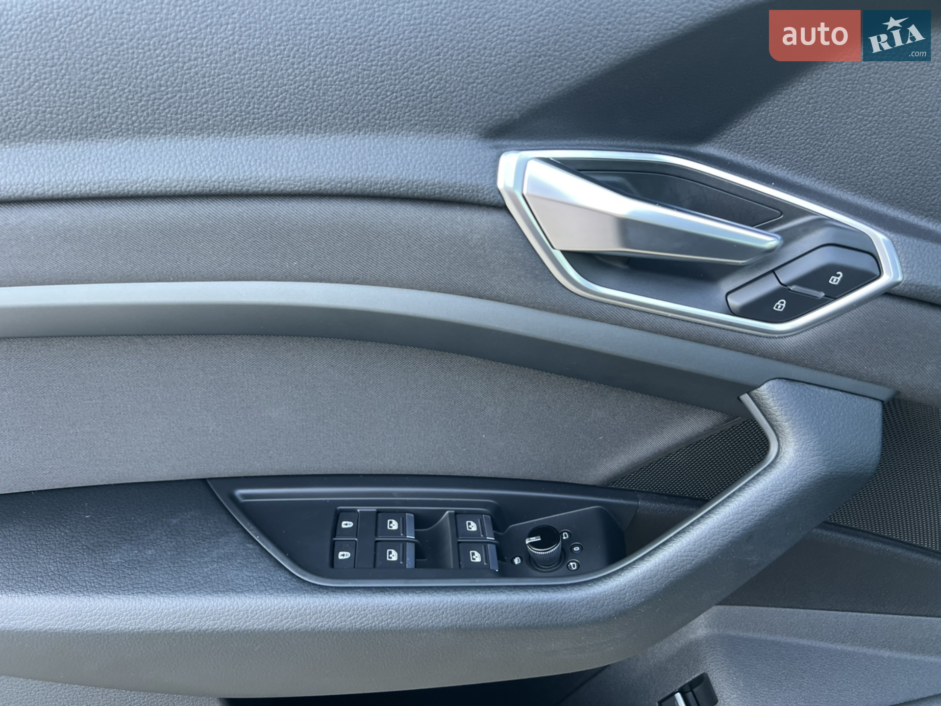 2022 Audi e-tron - мініатюра 13