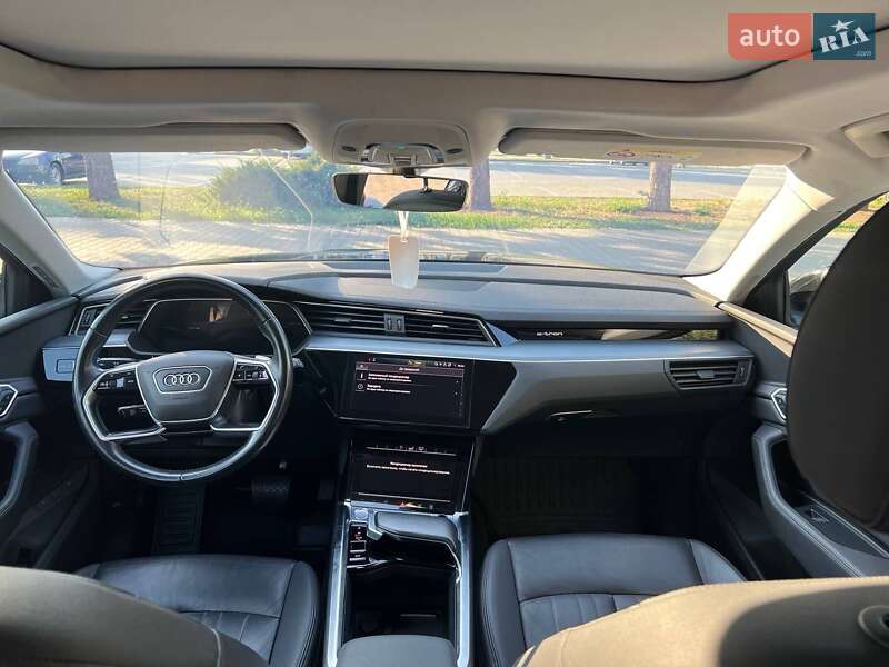 Внедорожник / Кроссовер Audi e-tron 2019 в Черновцах