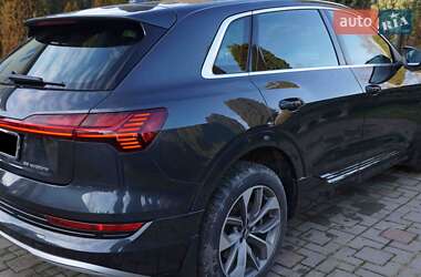 Внедорожник / Кроссовер Audi e-tron 2019 в 