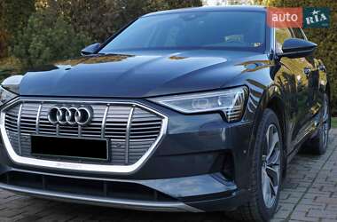 Внедорожник / Кроссовер Audi e-tron 2019 в 