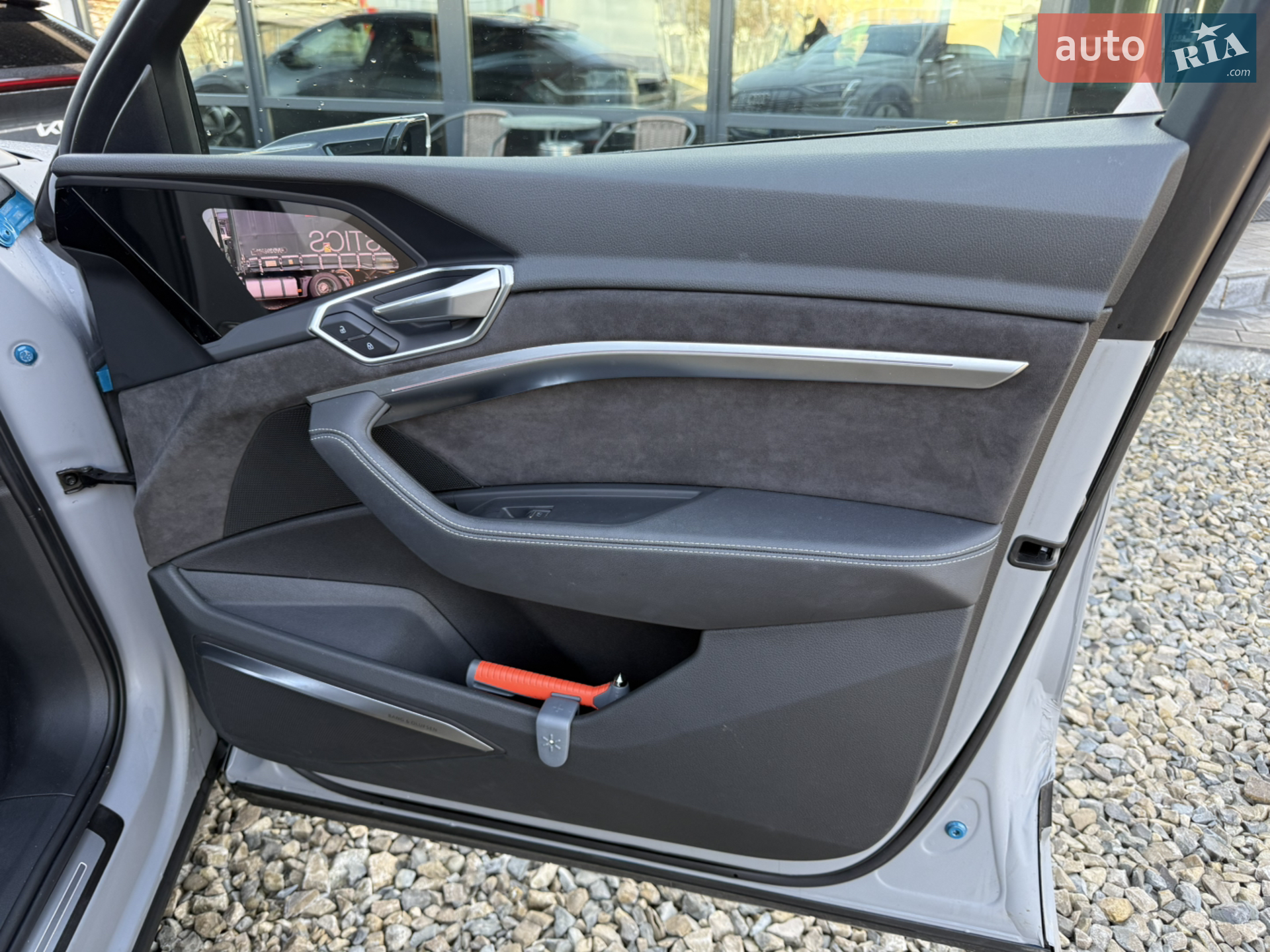 2019 Audi e-tron - мініатюра 26