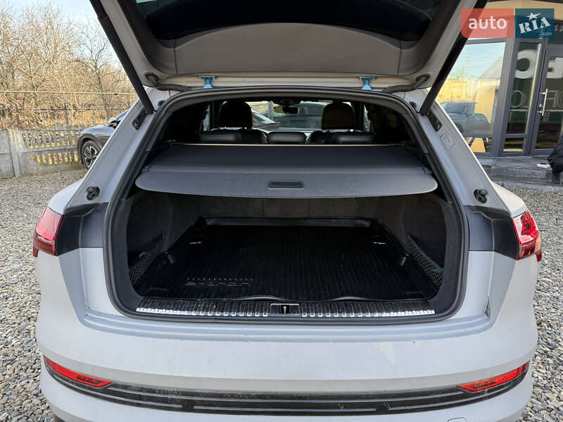 Внедорожник / Кроссовер Audi e-tron 2019 в Коломые
