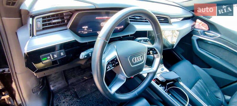 Позашляховик / Кросовер Audi e-tron 2020 в Харкові