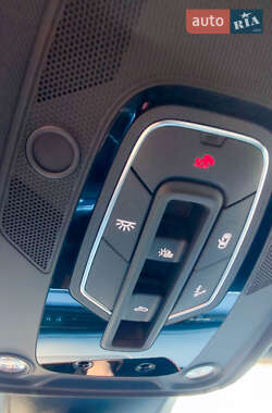 Внедорожник / Кроссовер Audi e-tron 2020 в 