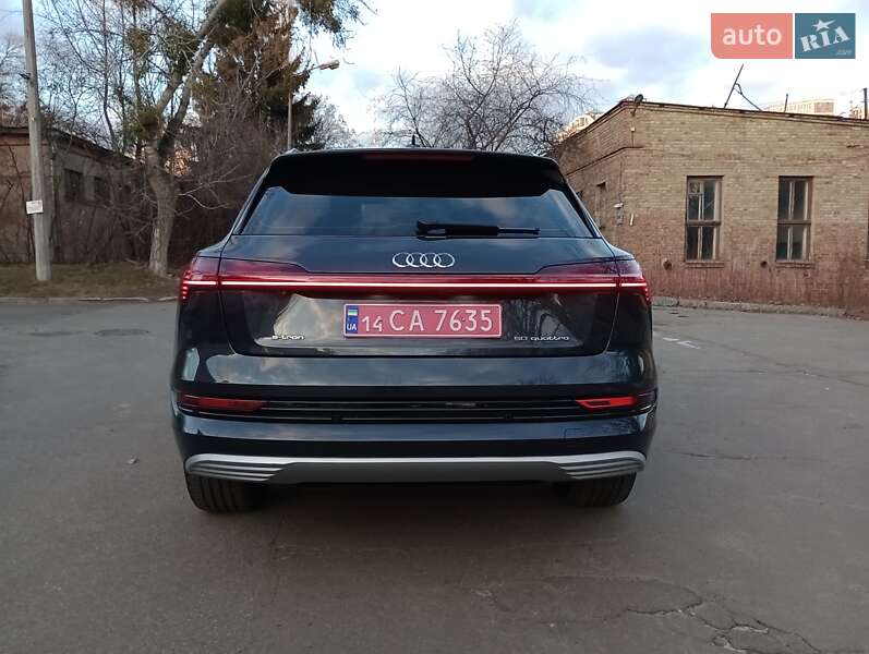Позашляховик / Кросовер Audi e-tron 2019 в Києві