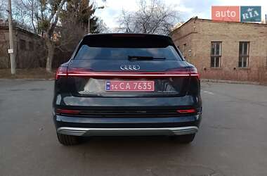 Внедорожник / Кроссовер Audi e-tron 2019 в 