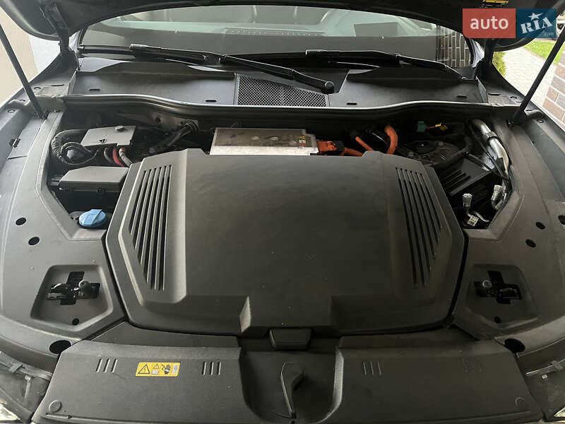 Внедорожник / Кроссовер Audi e-tron 2020 в Львове