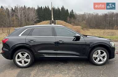 Внедорожник / Кроссовер Audi e-tron 2019 в 