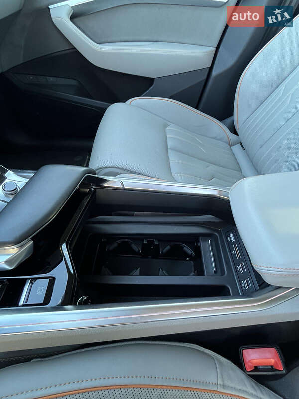 Внедорожник / Кроссовер Audi e-tron 2019 в Одессе фото 4 Внедорожник / Кроссовер Audi e-tron 2019 в Одессе