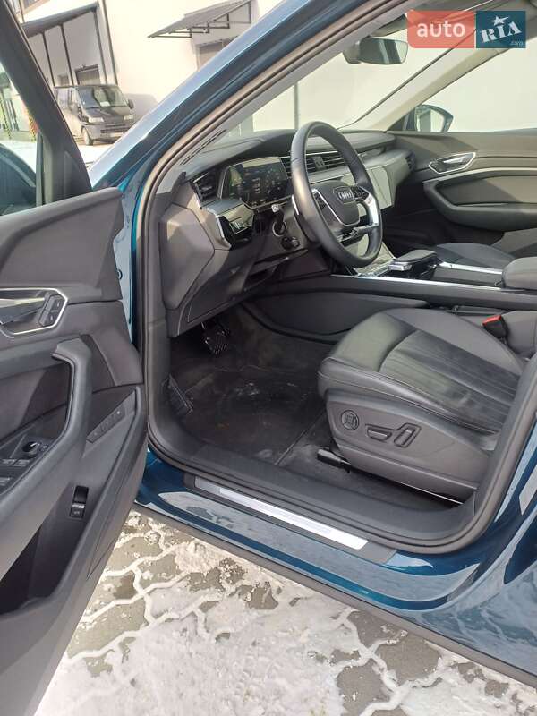 Внедорожник / Кроссовер Audi e-tron 2019 в Львове