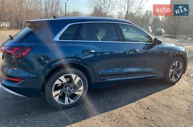 Внедорожник / Кроссовер Audi e-tron 2020 в 