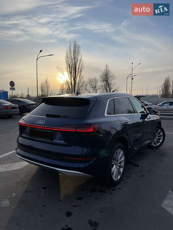 Внедорожник / Кроссовер Audi e-tron 2020 в Киеве фото 5 Внедорожник / Кроссовер Audi e-tron 2020 в Киеве