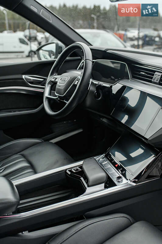 Внедорожник / Кроссовер Audi e-tron 2020 в Львове фото 33 Внедорожник / Кроссовер Audi e-tron 2020 в Львове