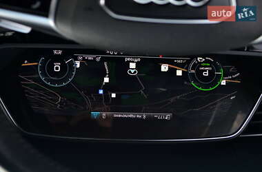 Позашляховик / Кросовер Audi e-tron 2019 в 