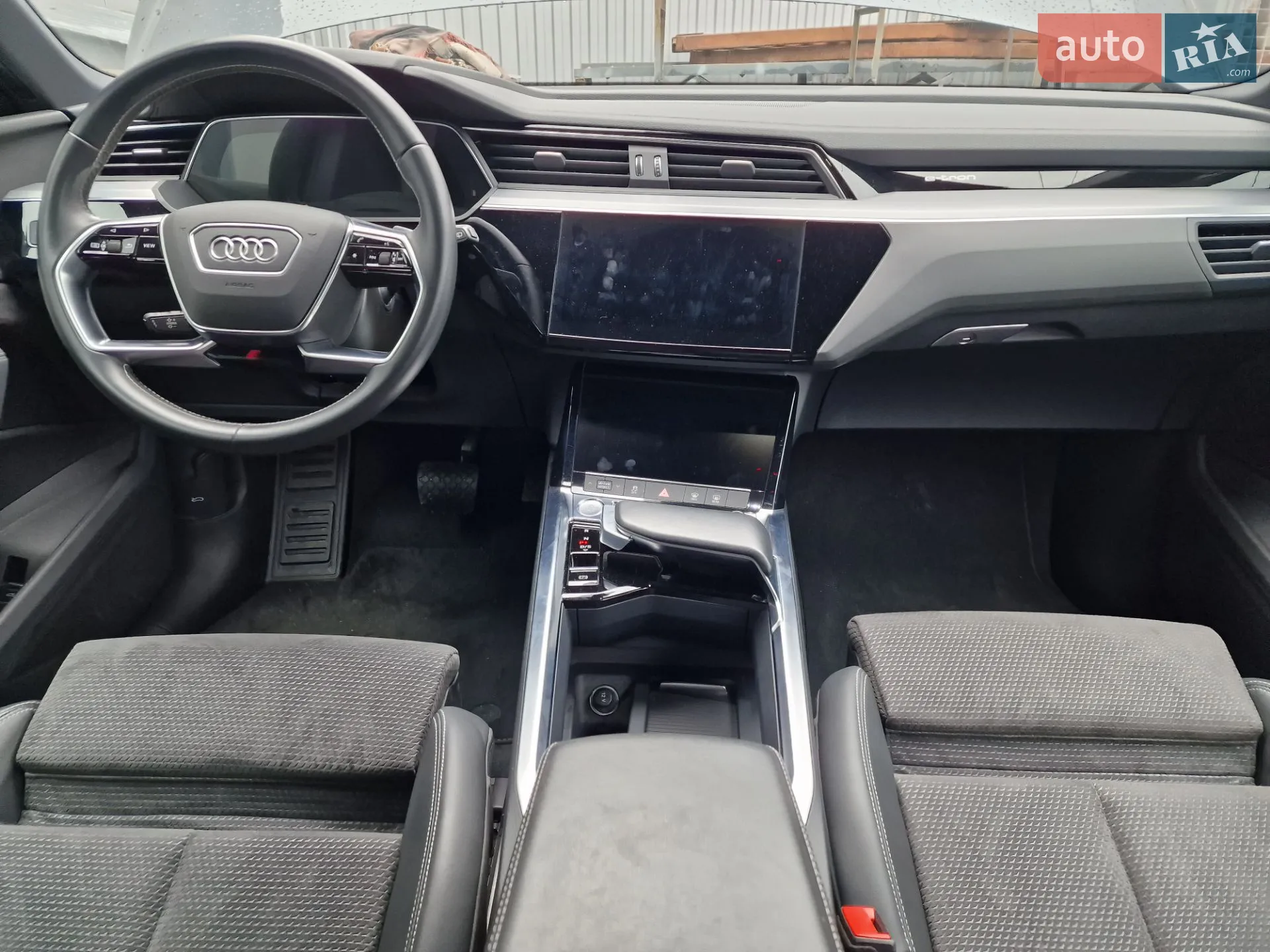 2020 Audi e-tron - мініатюра 30