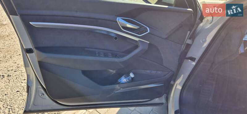 Внедорожник / Кроссовер Audi e-tron 2022 в Черкассах