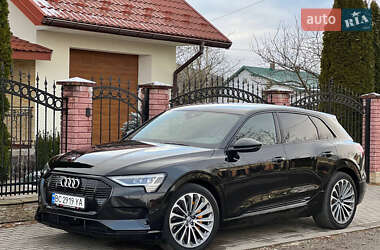 Позашляховик / Кросовер Audi e-tron 2019 в Стрию