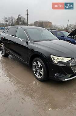 Позашляховик / Кросовер Audi e-tron 2020 в 