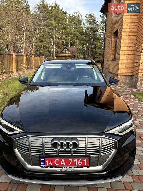 Внедорожник / Кроссовер Audi e-tron 2020 в Киеве