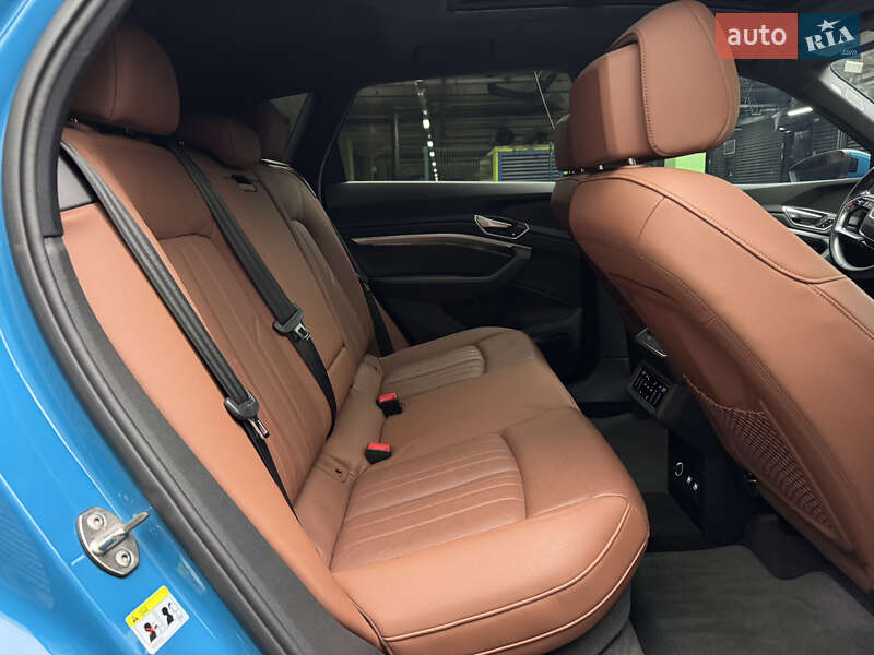 Позашляховик / Кросовер Audi e-tron 2019 в Києві