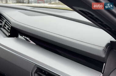 Внедорожник / Кроссовер Audi e-tron 2020 в 