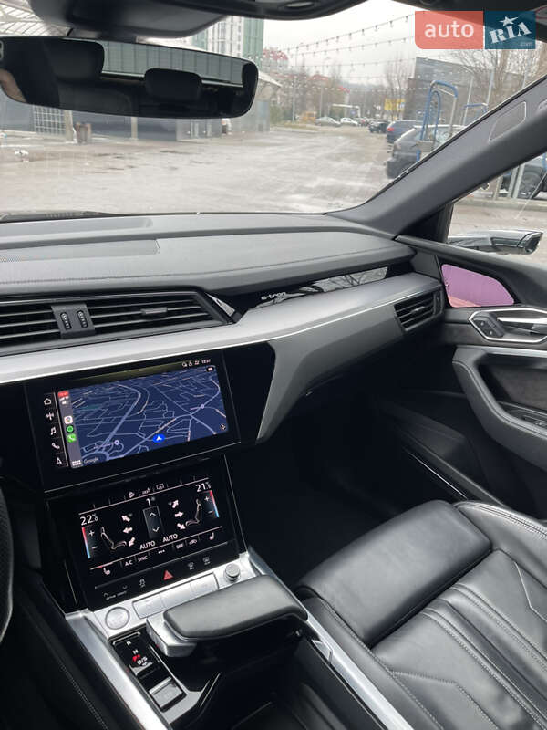 Позашляховик / Кросовер Audi e-tron 2019 в Дніпрі