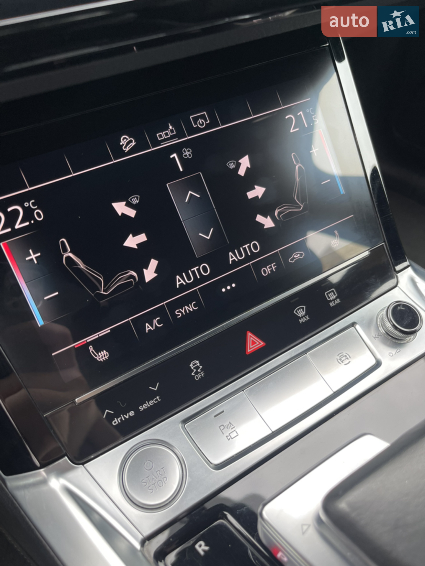 2019 Audi e-tron - мініатюра 38