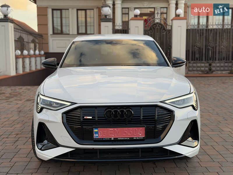 Внедорожник / Кроссовер Audi e-tron 2022 в Ровно