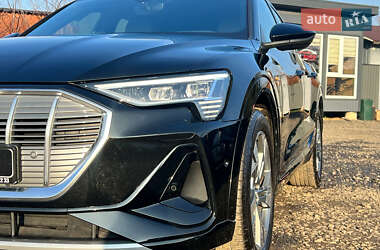 Позашляховик / Кросовер Audi e-tron 2022 в Луцьку