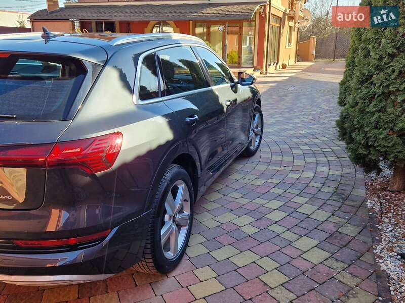 Внедорожник / Кроссовер Audi e-tron 2020 в Ужгороде фото 3 Внедорожник / Кроссовер Audi e-tron 2020 в Ужгороде