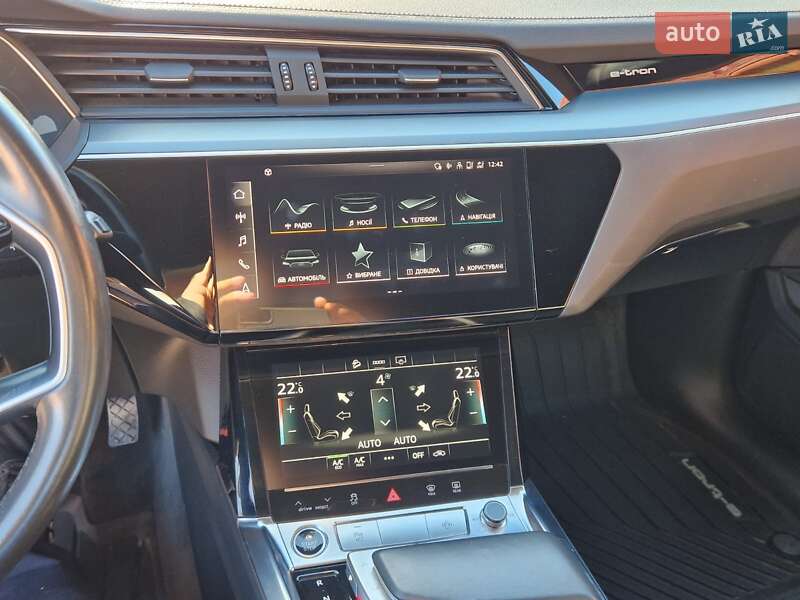 Внедорожник / Кроссовер Audi e-tron 2020 в Ужгороде фото 11 Внедорожник / Кроссовер Audi e-tron 2020 в Ужгороде