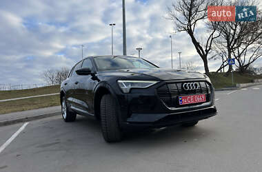 Внедорожник / Кроссовер Audi e-tron 2019 в 