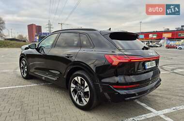 Внедорожник / Кроссовер Audi e-tron 2020 в 