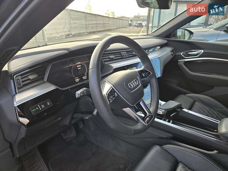 Позашляховик / Кросовер Audi e-tron 2022 в Києві
