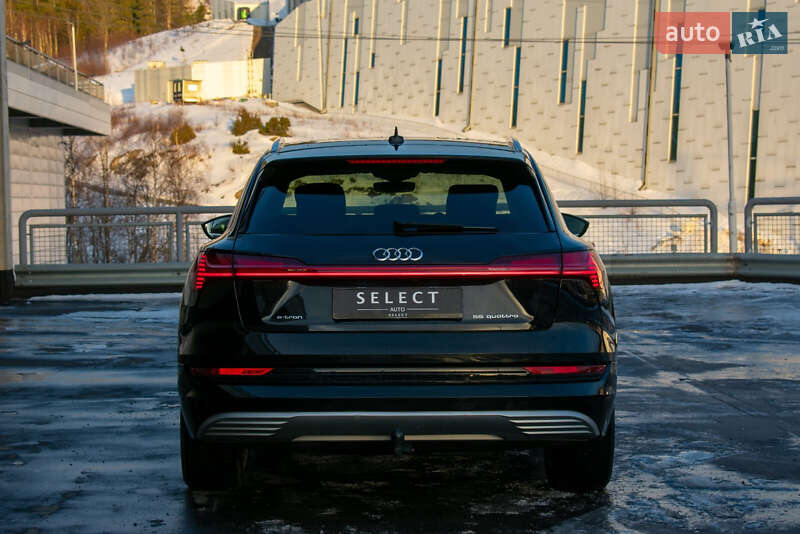 Позашляховик / Кросовер Audi e-tron 2019 в Києві